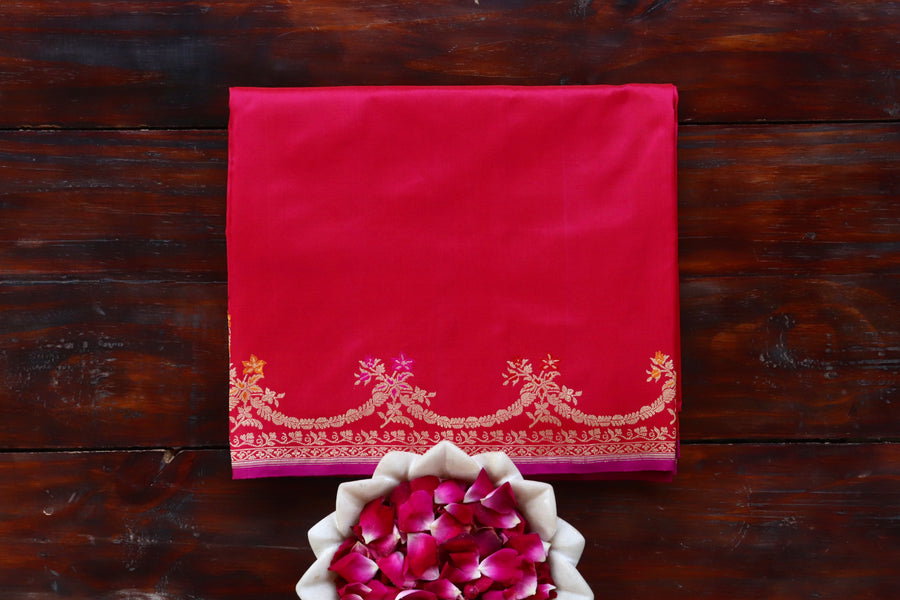 Pink handloom Banarsi saree with kadhua motifs in silk