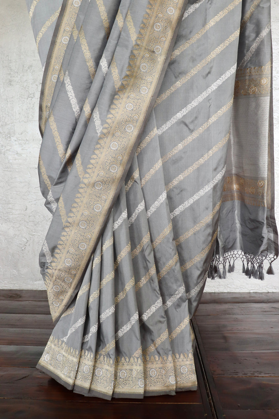 Dove - Grey Aada Jangla Pure Katan Silk Banarasi Saree