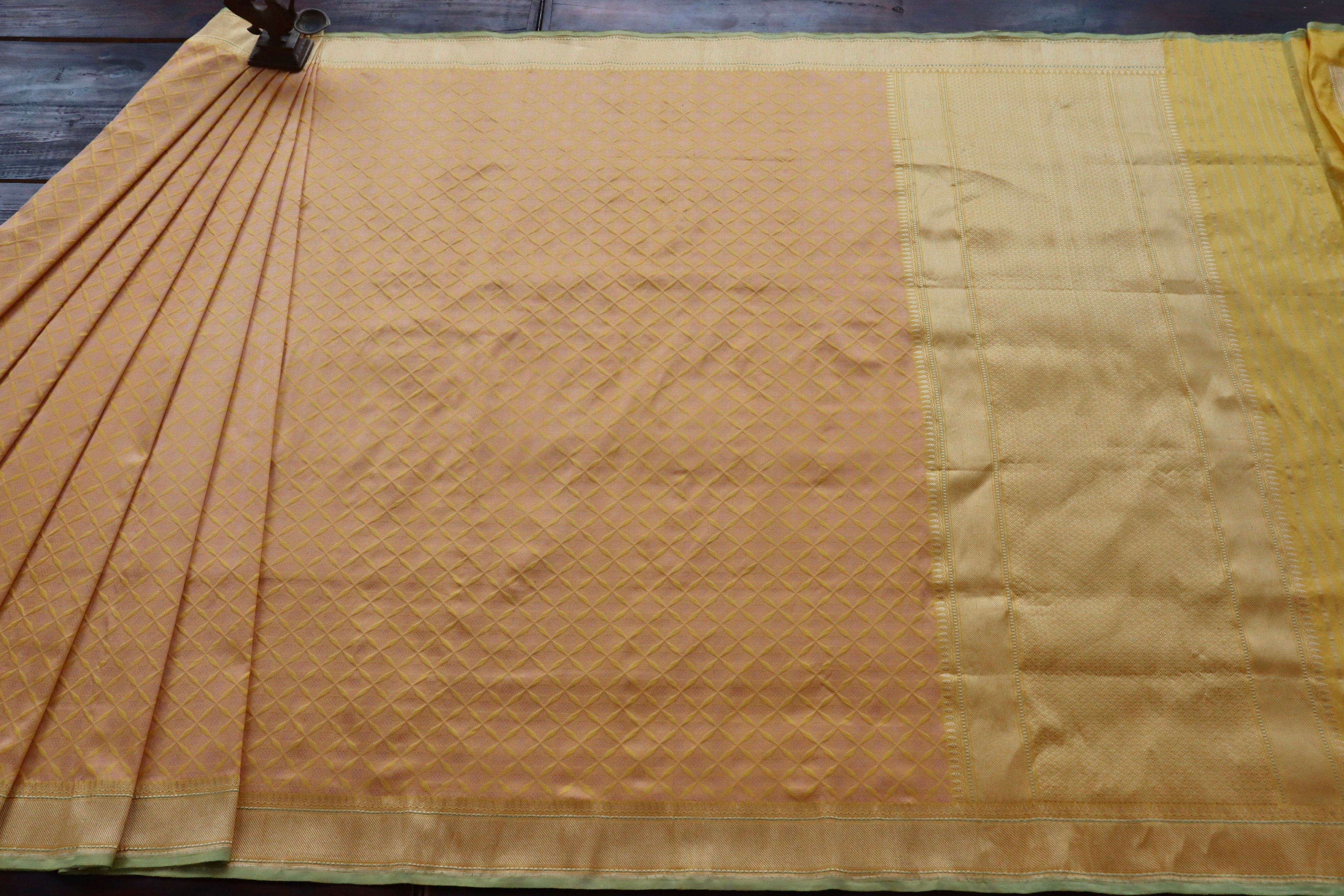 Yellow Tanchoi Pure Silk Handloom Banarasi Saree
