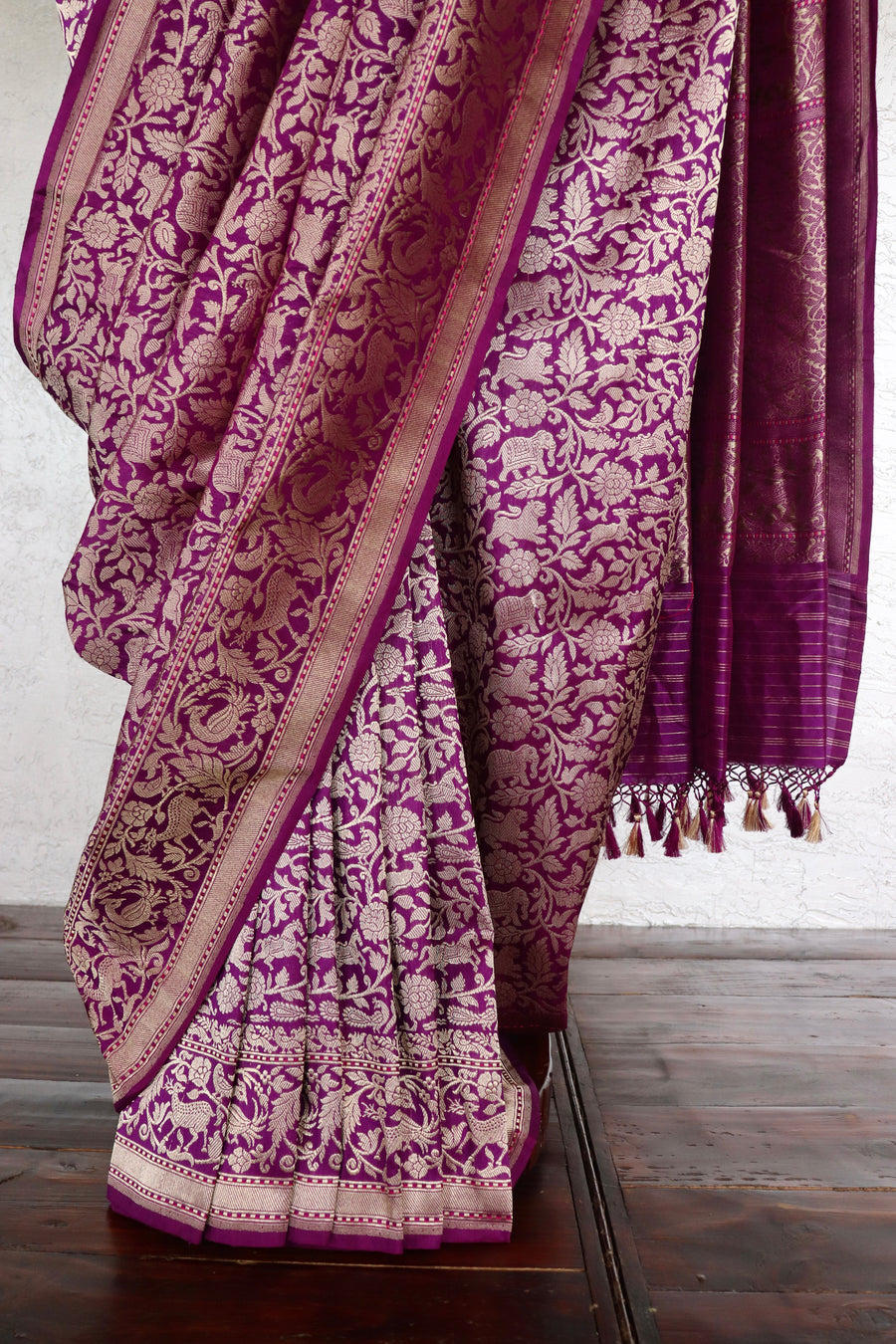 Magenta Shikargah Pure Silk Handloom Banarasi Saree