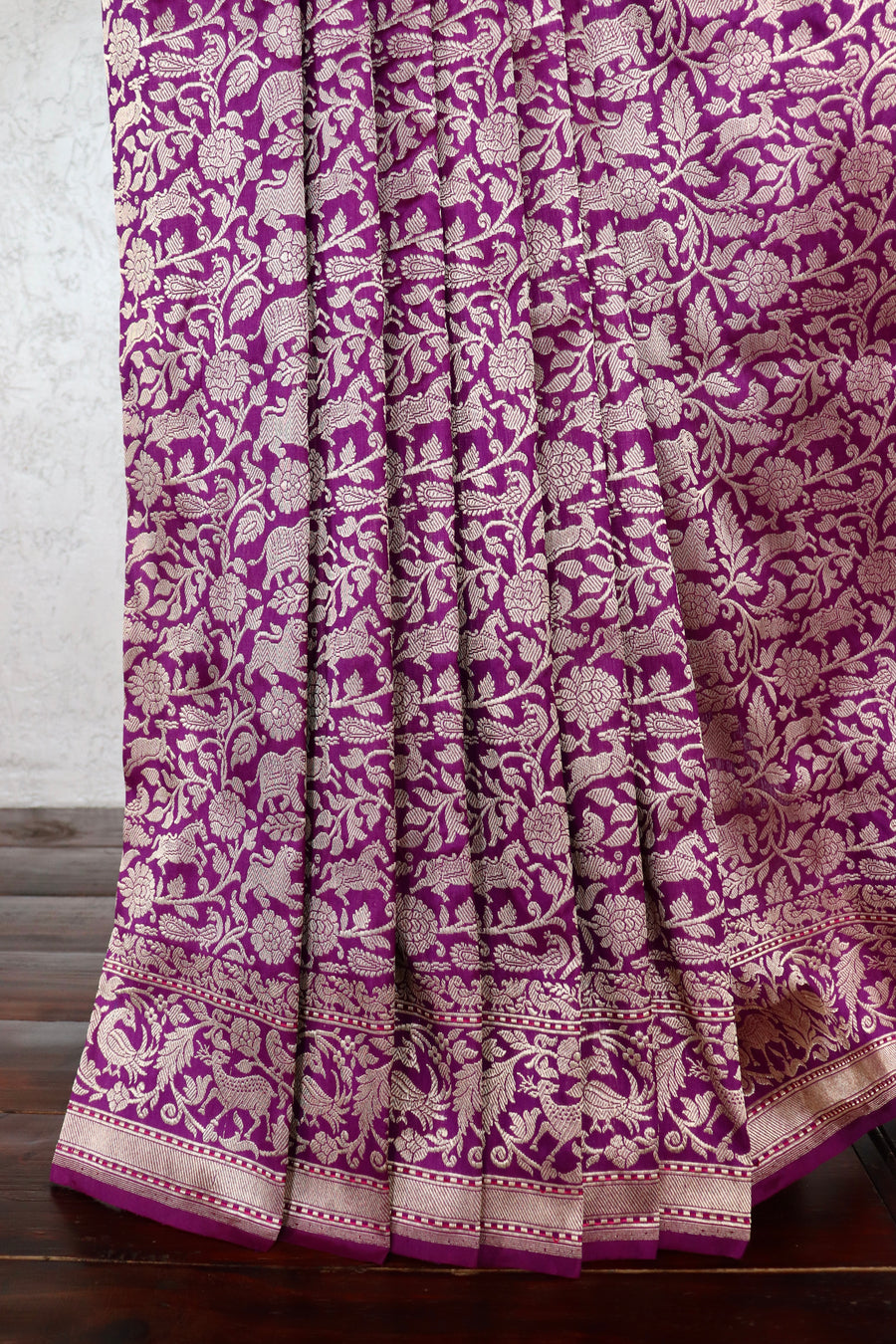 Magenta Shikargah Pure Silk Handloom Banarasi Saree