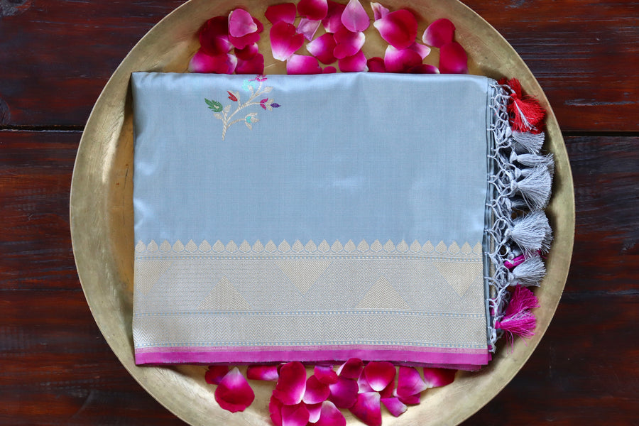 Full drape of Sky Blue Leaf Motif pure silk Banarasi dupatta
