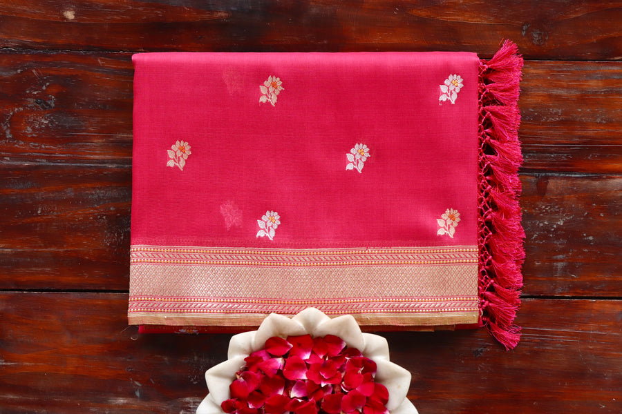 Red handloom Banarsi saree with kadhua motifs in pure Kora silk