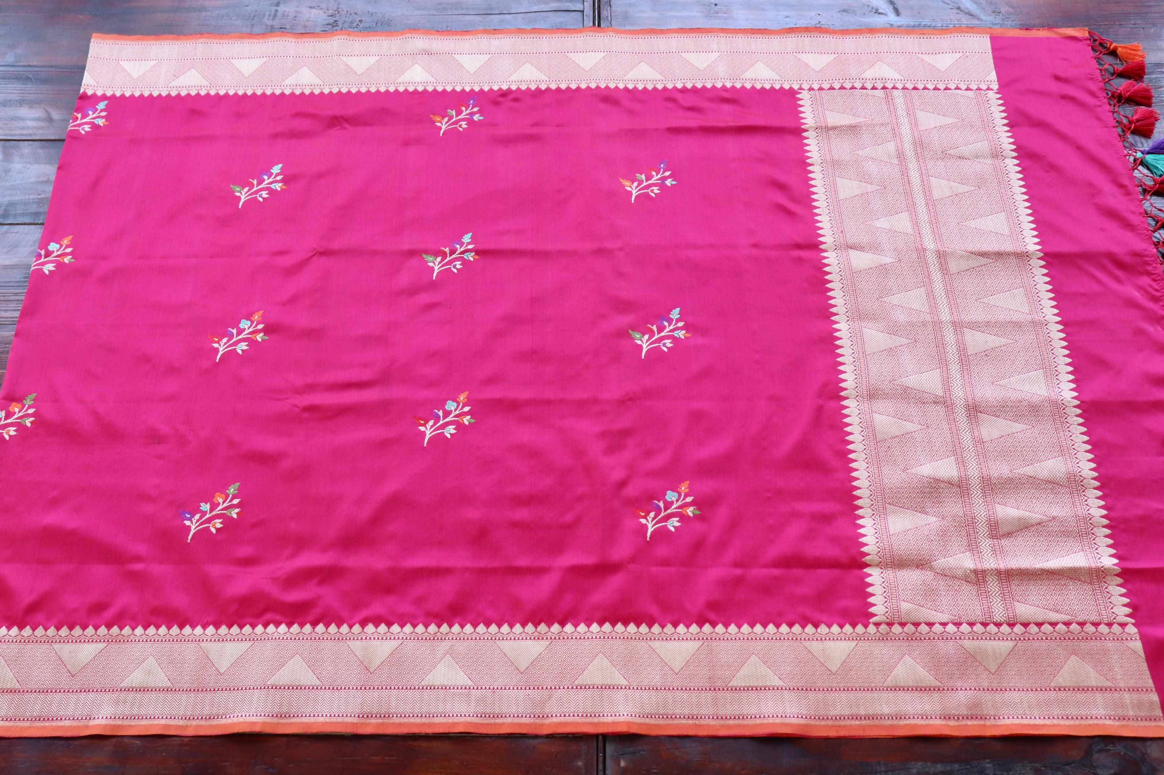 Magenta Leaf Motif Pure Silk Handloom Banarasi Dupatta
