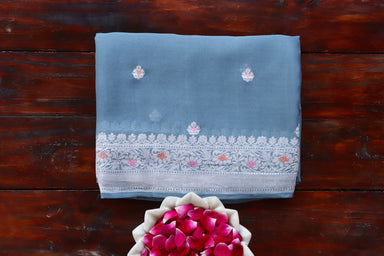 Grey handloom Banarsi saree with kadhua motifs in Khadi Georgette silk
