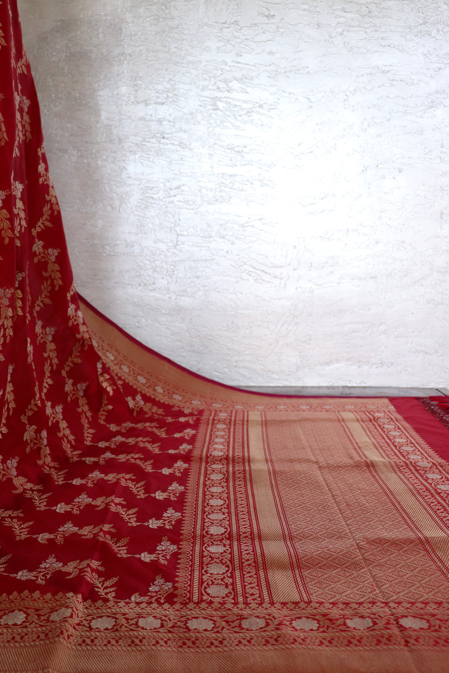 Deep Red Kadhua Phool Jangla Katan Silk Saree