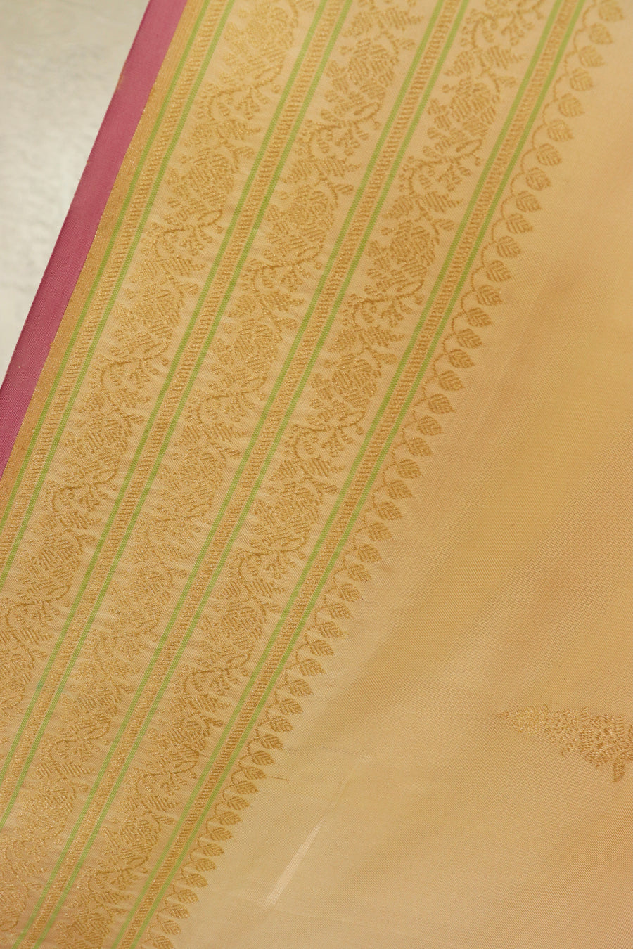 Beige Kadhua Motif Pure Silk Handloom Banarasi Saree