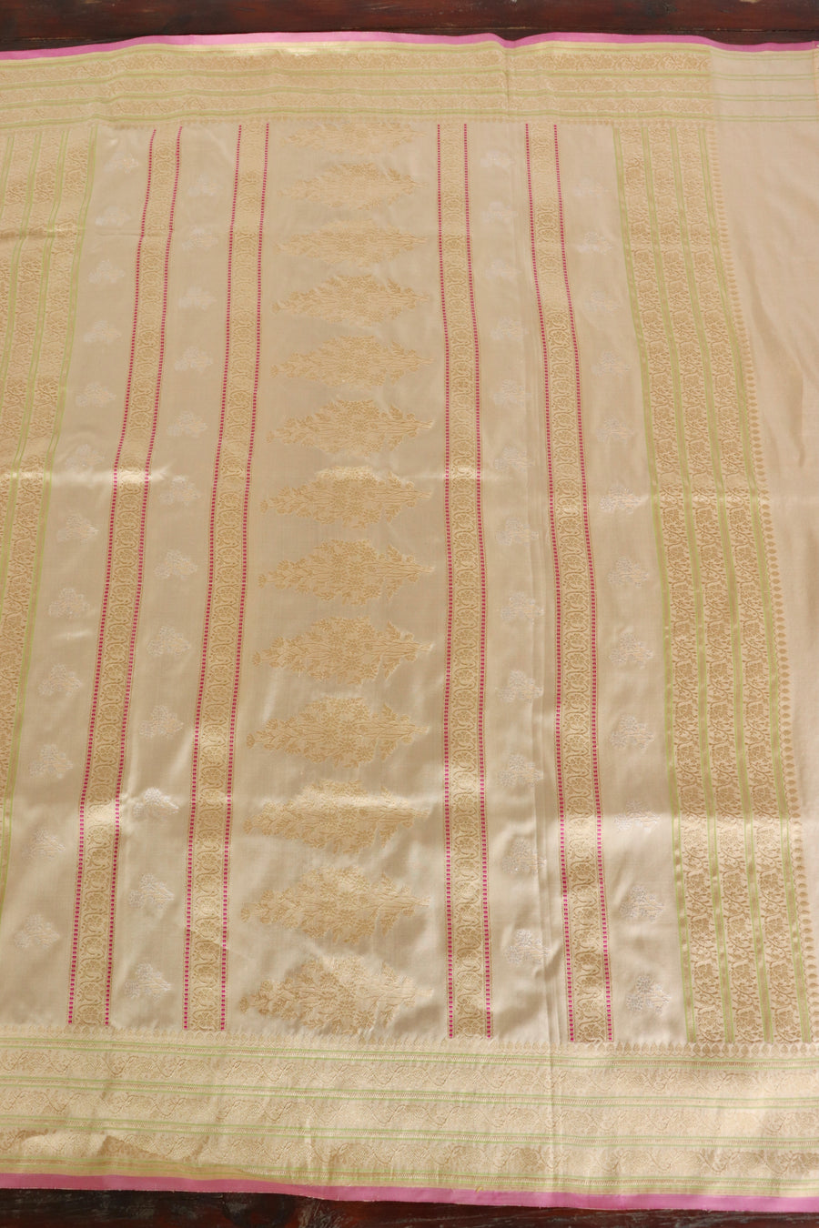 Beige Kadhua Motif Pure Silk Handloom Banarasi Saree