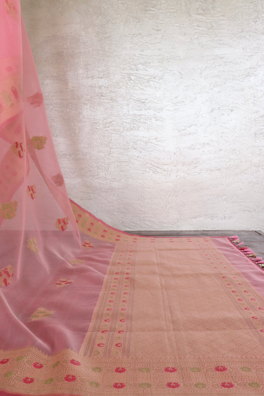 Candy Pink Guldasta Motif Pure Kora Silk Handloom Saree
