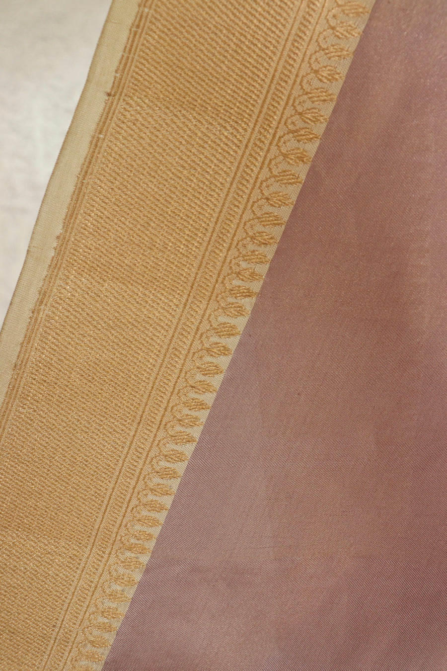 Lavender With Ivory Tissue With Meenadar Silk Kadiyal Banarasi Saree