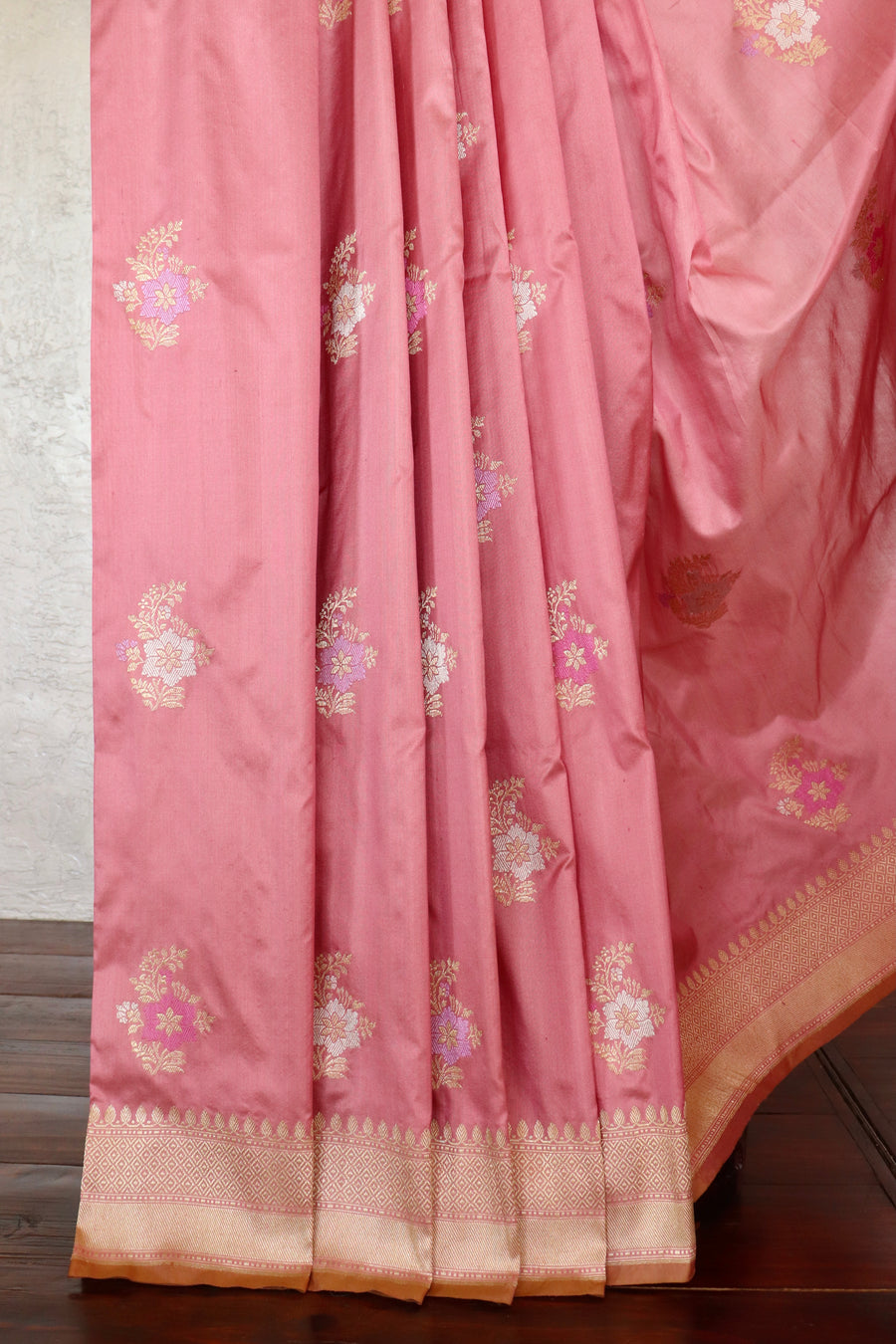 Taffy Pink Guldasta Motif Pure Silk Saree | Stuti Weaves