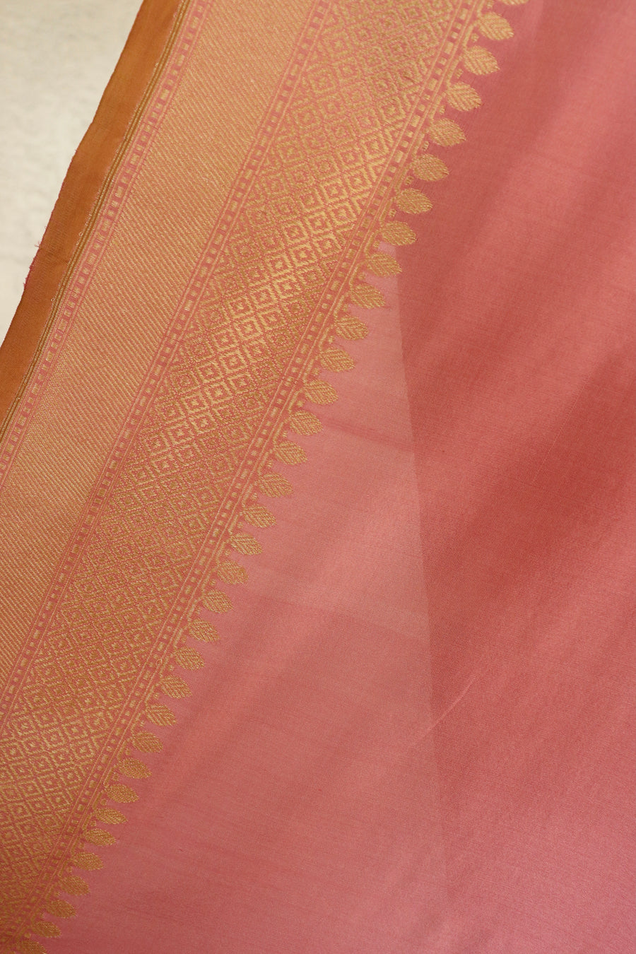 Taffy Pink Guldasta Motif Pure Silk Saree | Stuti Weaves