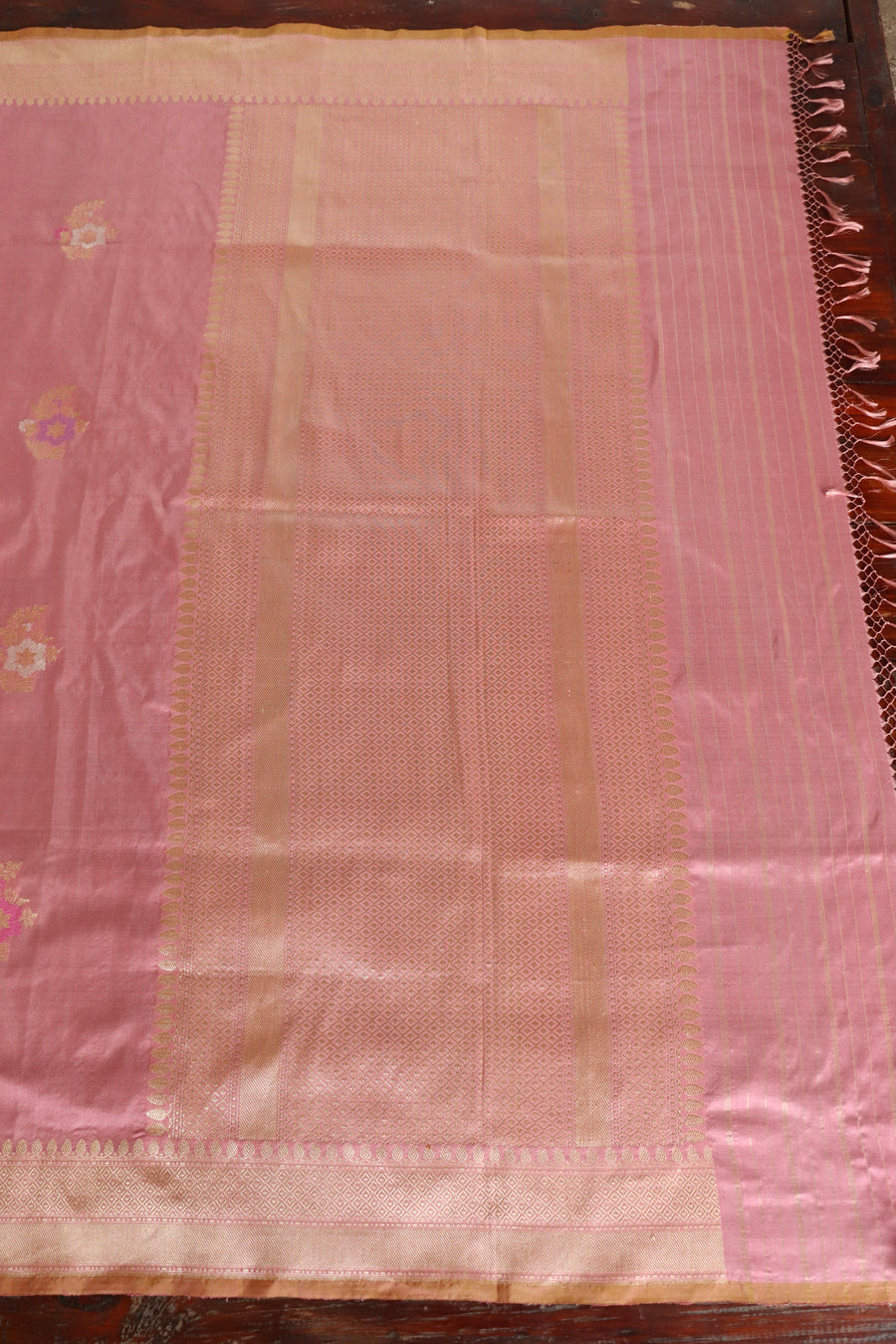 Taffy Pink Guldasta Motif Pure Silk Saree | Stuti Weaves