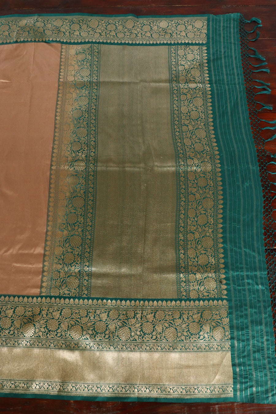 Beige & Green Kadiyal Pure Katan Silk Handloom Banarasi Saree