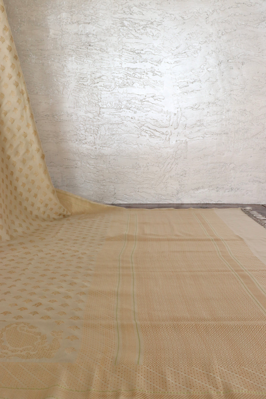 Shwetambri Matsya Buti Pure Zari Silk Saree