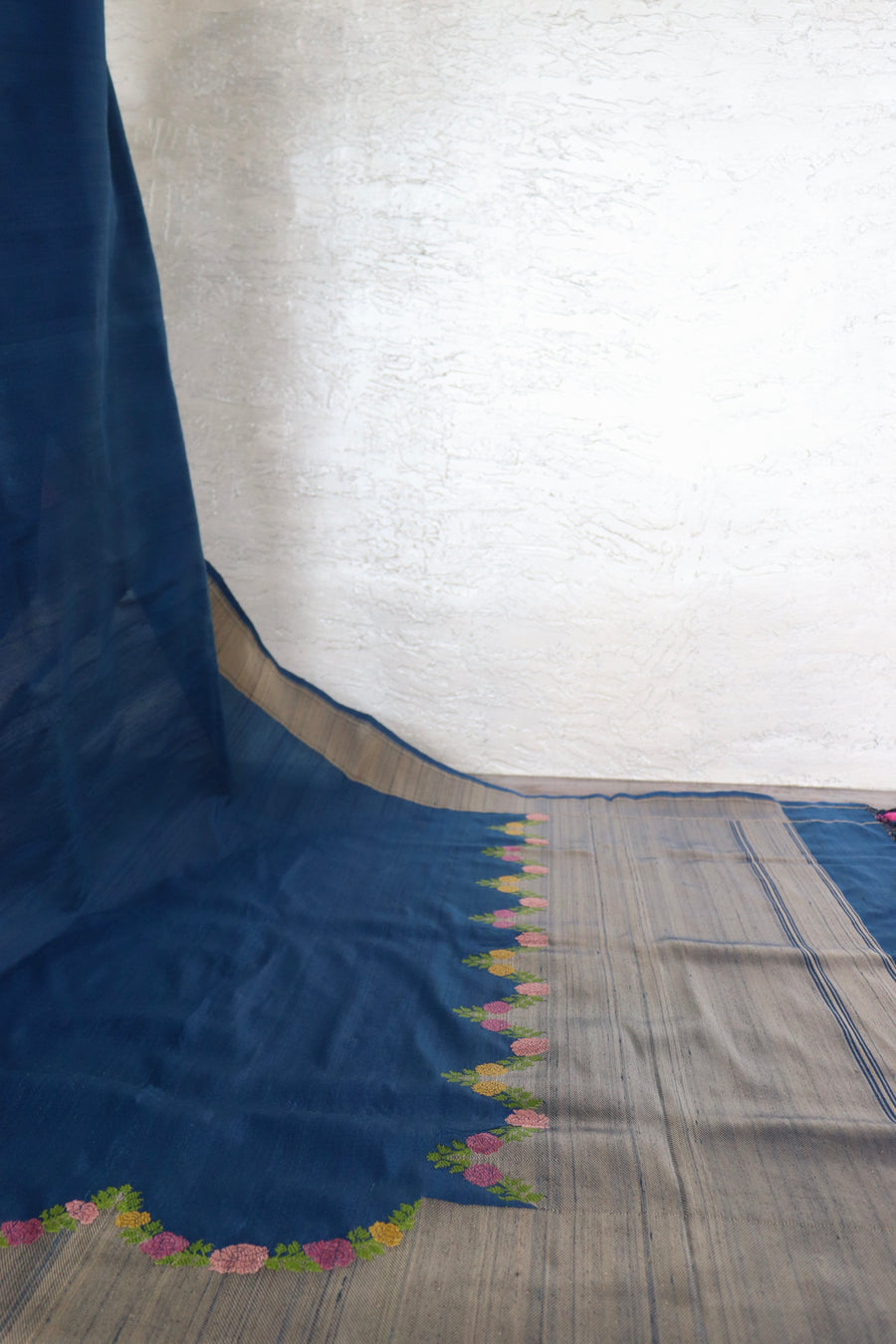 Blue Floral Border Pure Silk Handloom Banarasi Saree