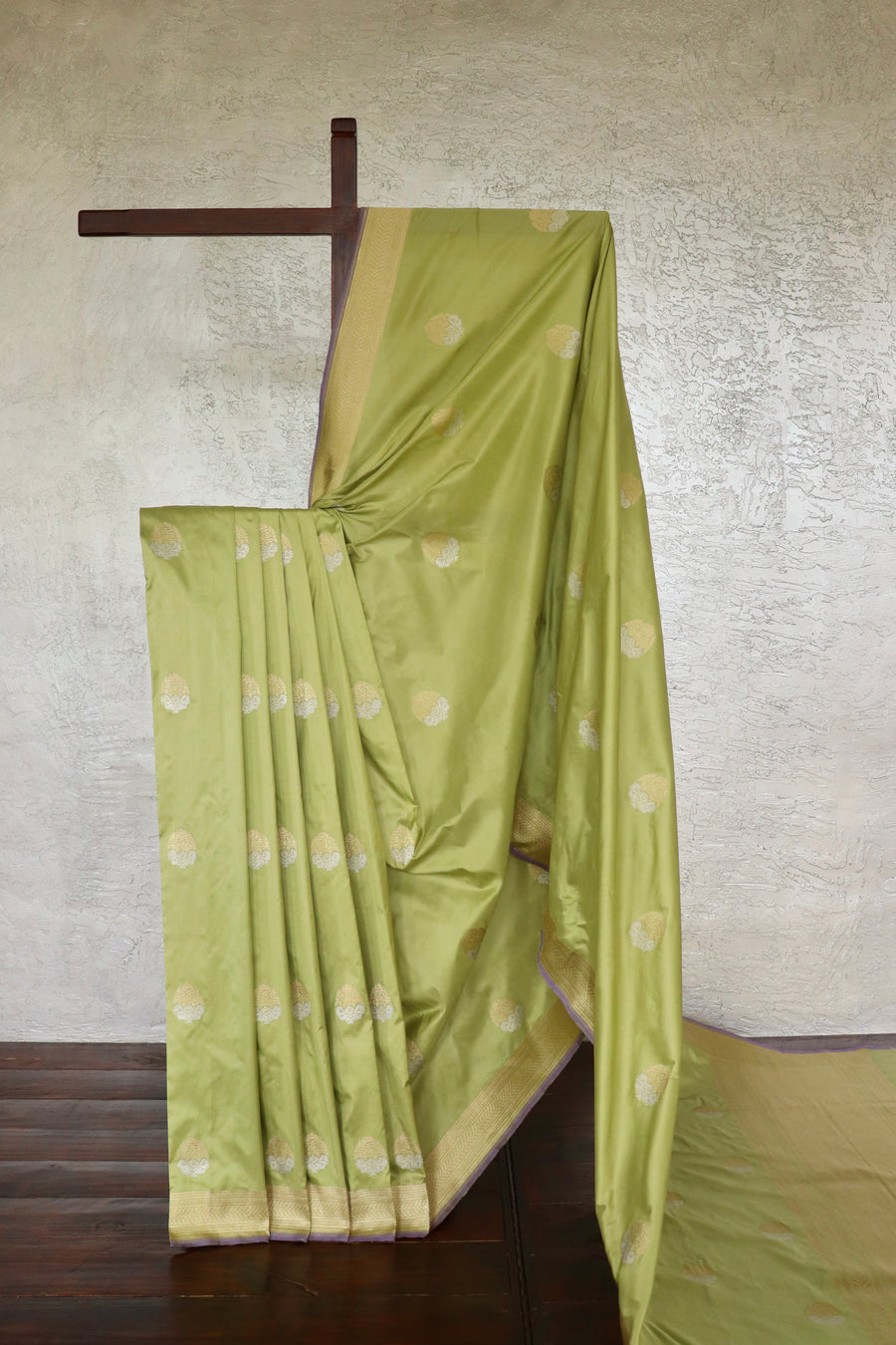 Pista Green Kadhua Motif Pure Silk Handloom Banarasi Saree