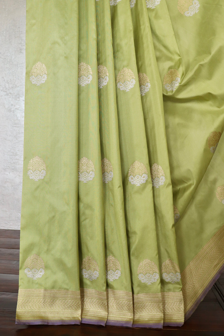 Pista Green Kadhua Motif Pure Silk Handloom Banarasi Saree