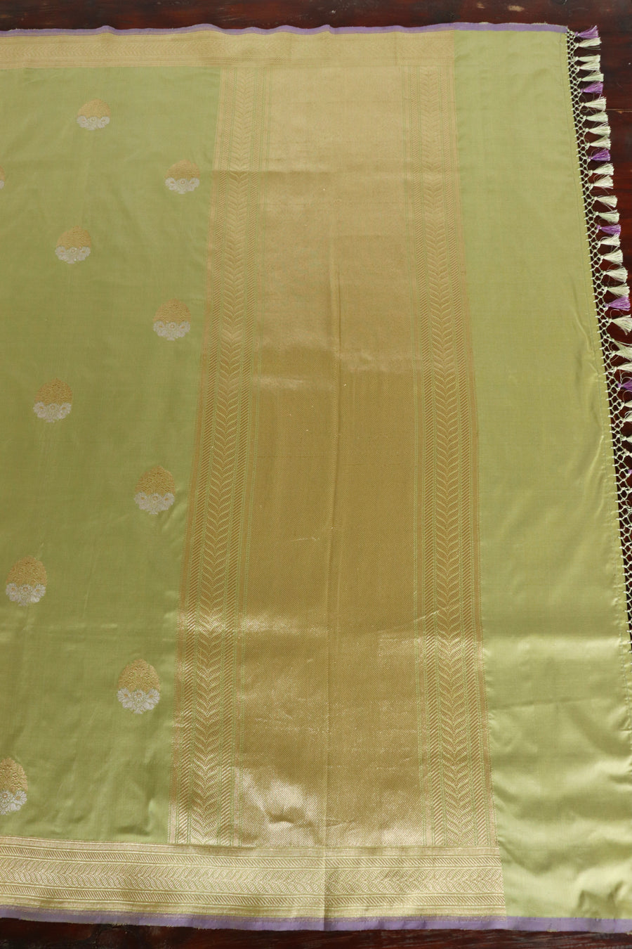 Pista Green Kadhua Motif Pure Silk Handloom Banarasi Saree