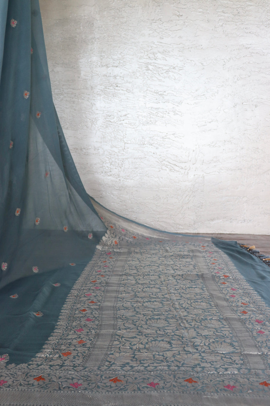 Grey Kadhua Georgette Banarasi Handloom Saree