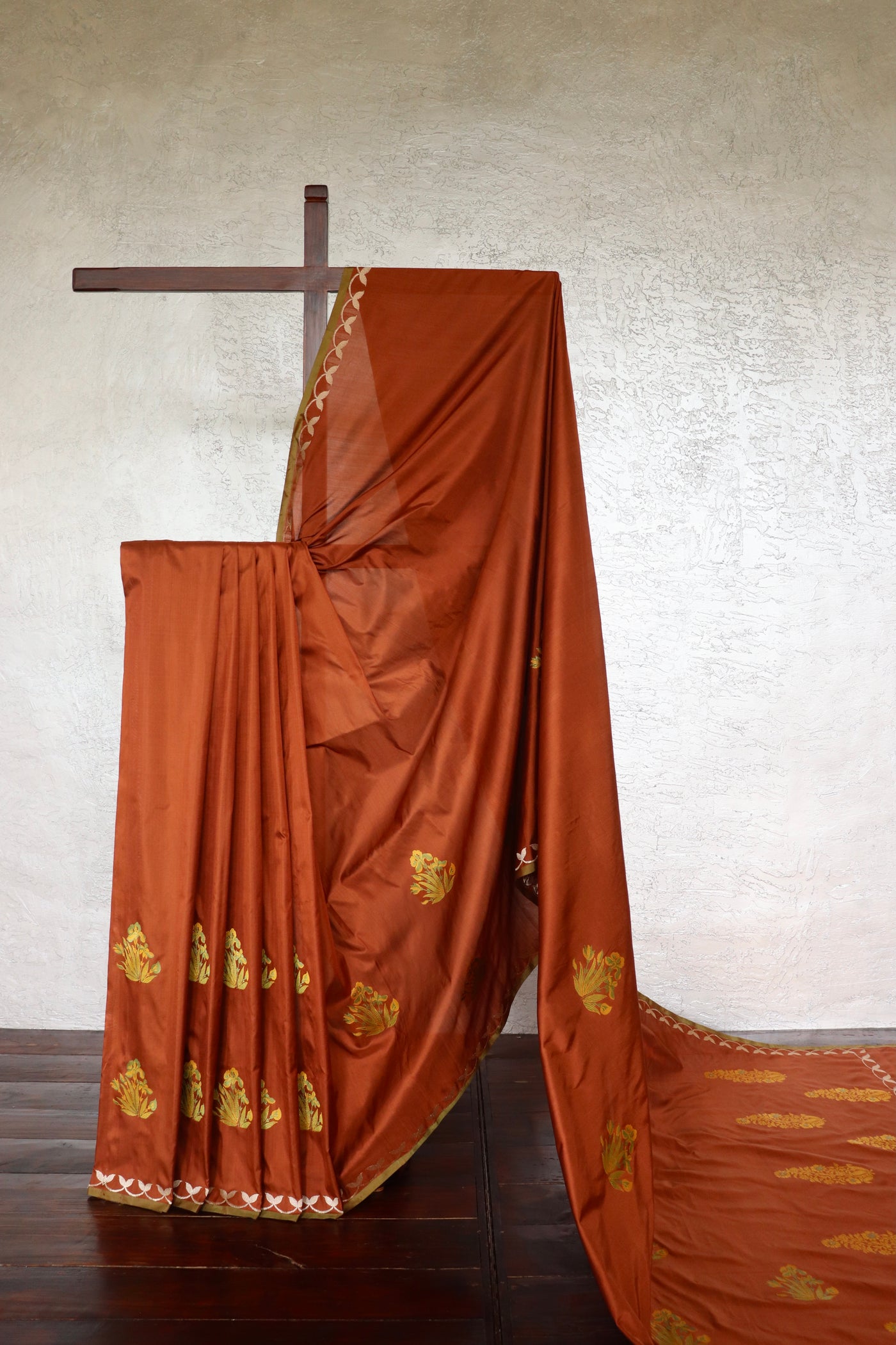 Rust Kadhua Meenadar Banarsi Handloom Saree