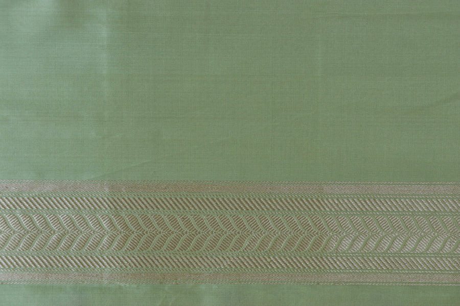 Pista Green Kadhua Motif Pure Silk Handloom Banarasi Saree