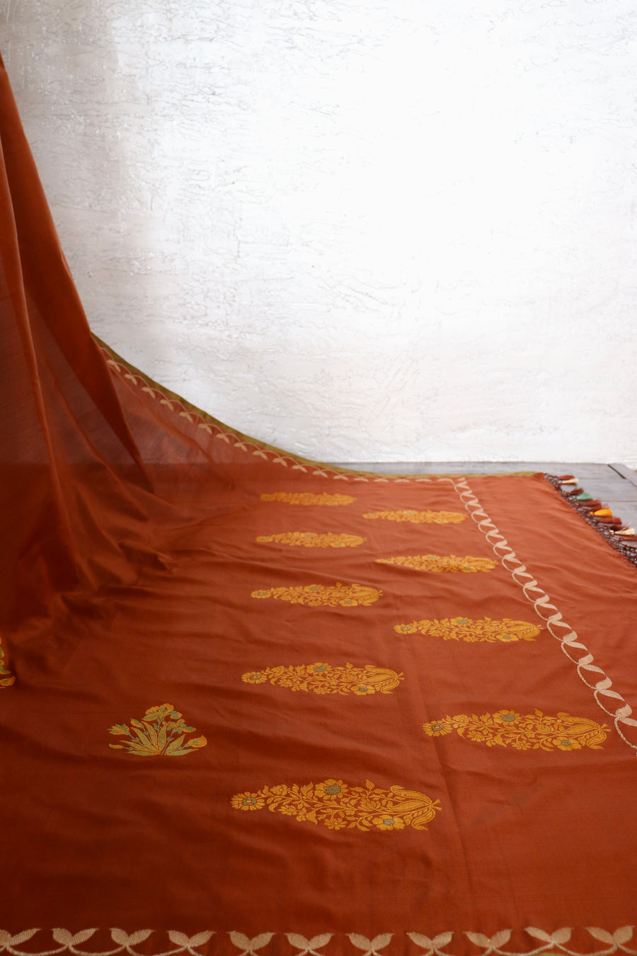 Rust Kadhua Meenadar Banarsi Handloom Saree