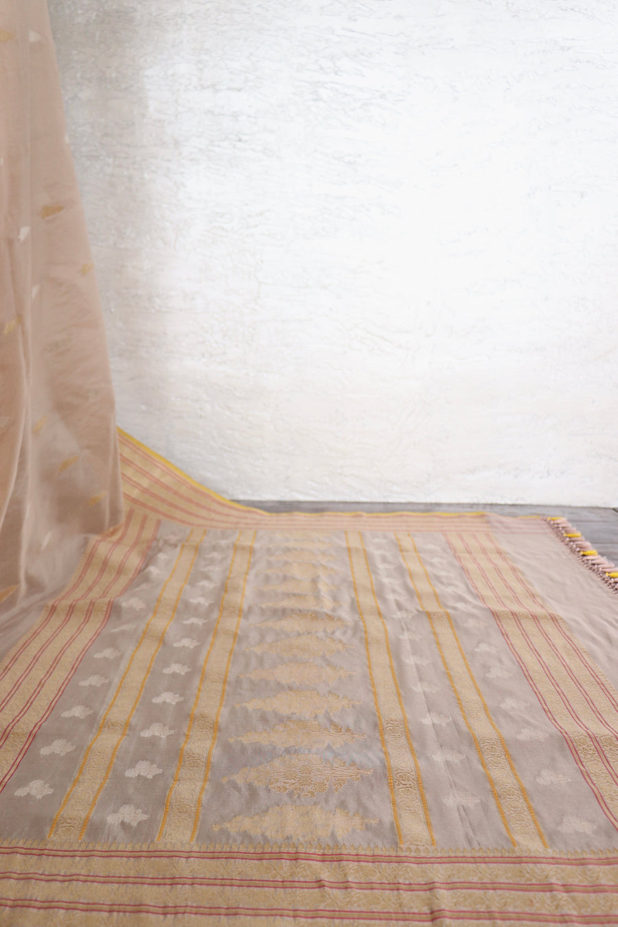 Sandalwood Kadhua Motif Pure Silk Handloom Banarasi Saree
