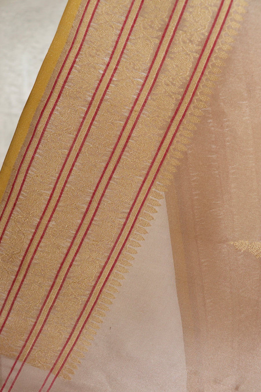 Sandalwood Kadhua Motif Pure Silk Handloom Banarasi Saree