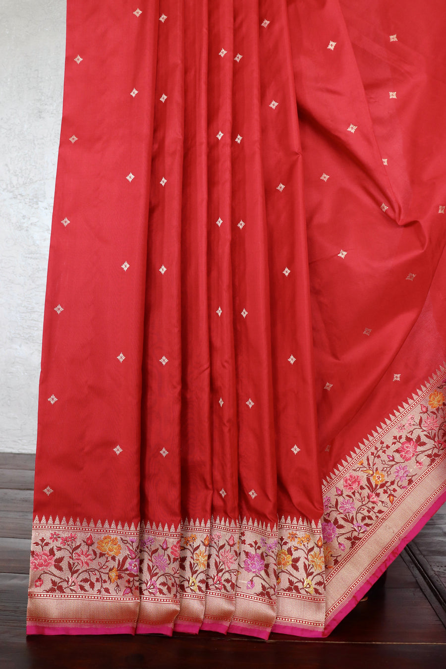 Red Meenadar Kadhua  Pure Silk Handloom Banarasi Saree