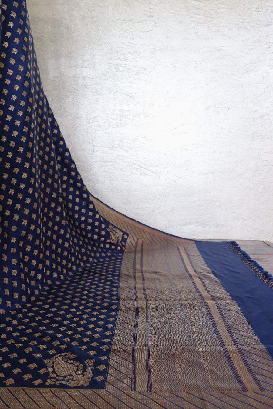 Neelambari Matsya Buti Pure Zari Silk Saree