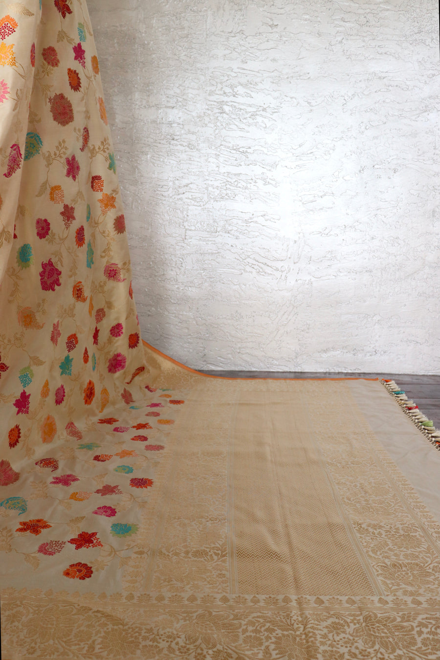 Ivory Kimkhab Pure Silk Banarasi Handloom Saree