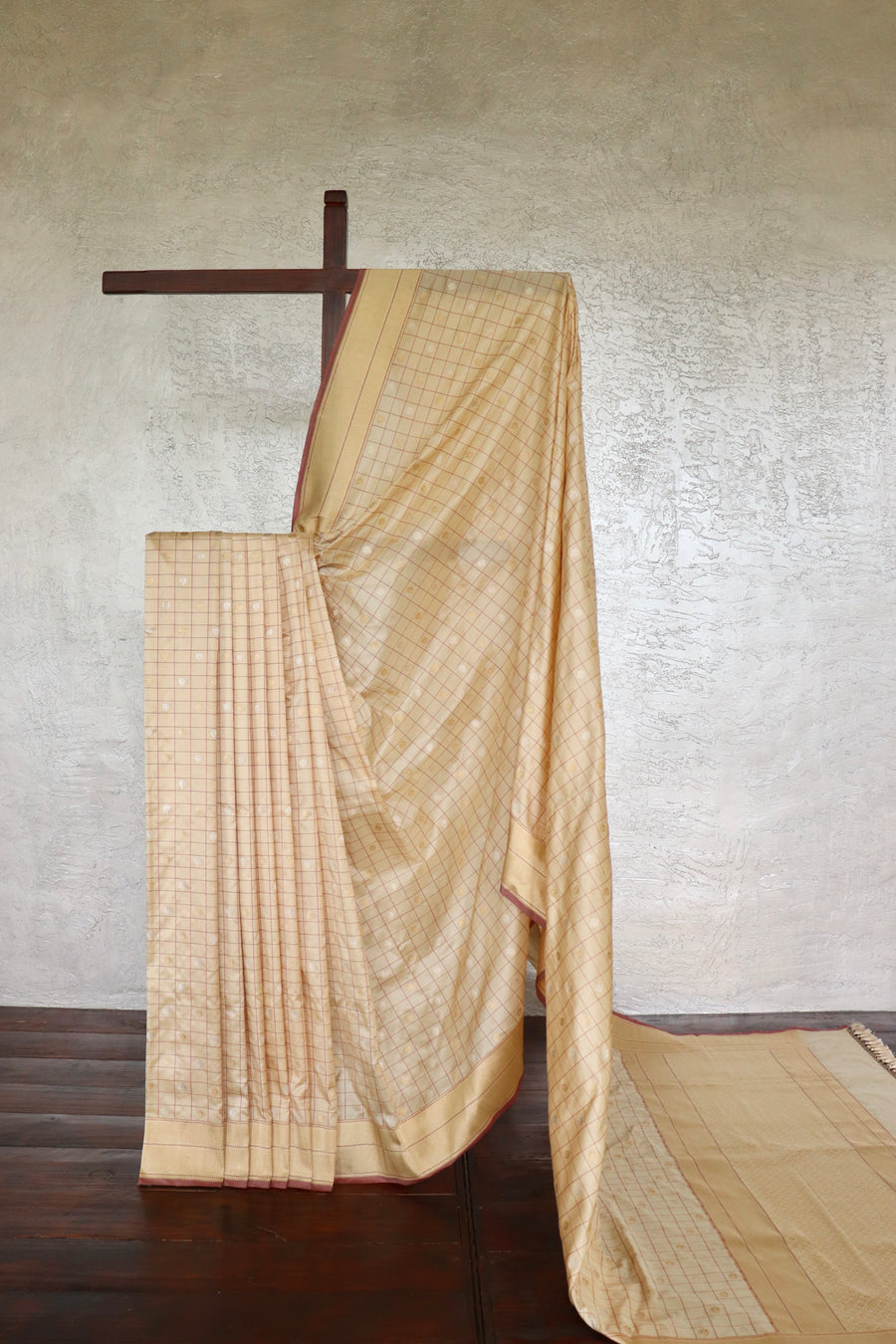 Ivory Check Pure Silk Handloom Banarasi Saree