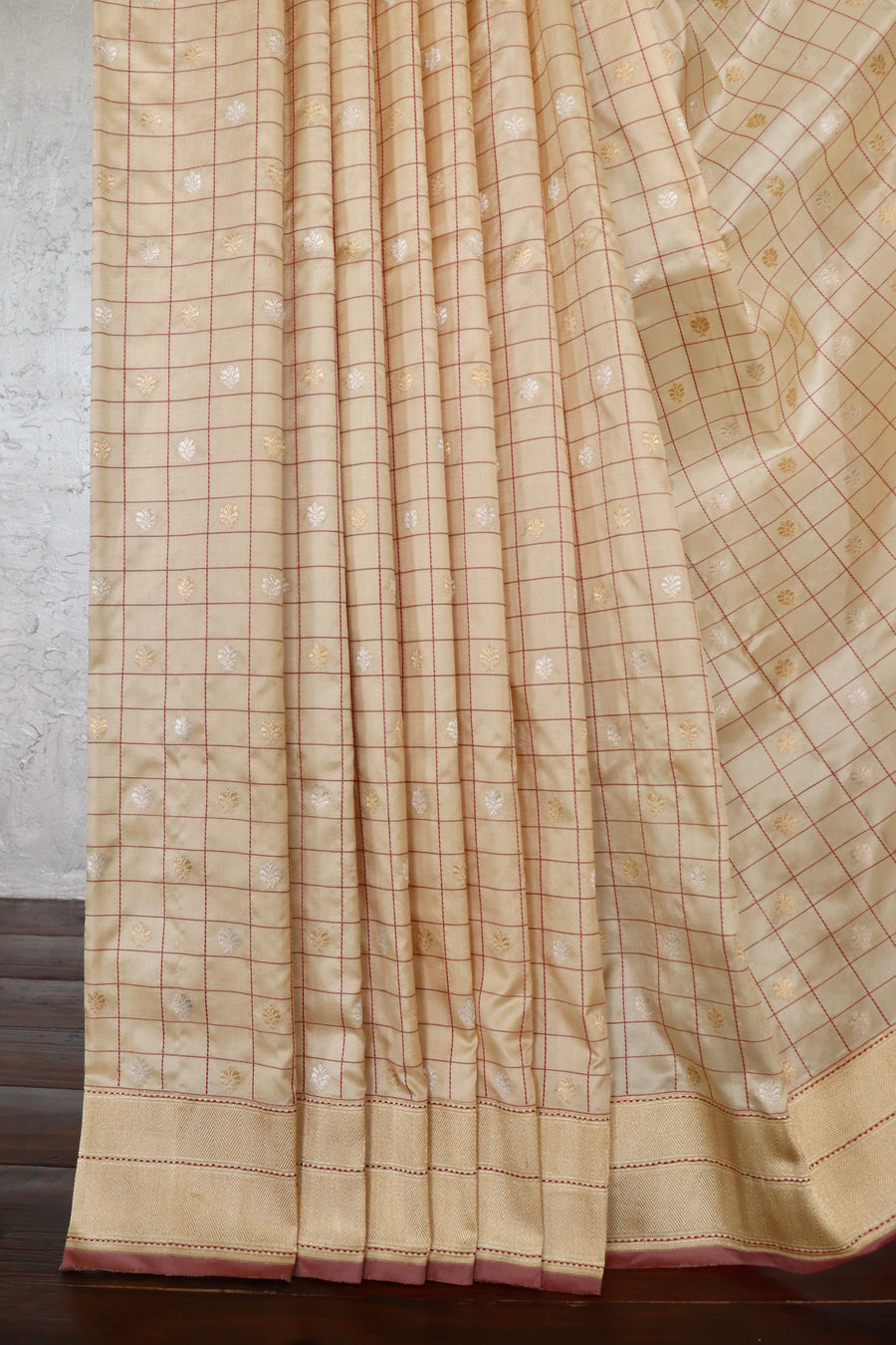 Ivory Check Pure Silk Handloom Banarasi Saree