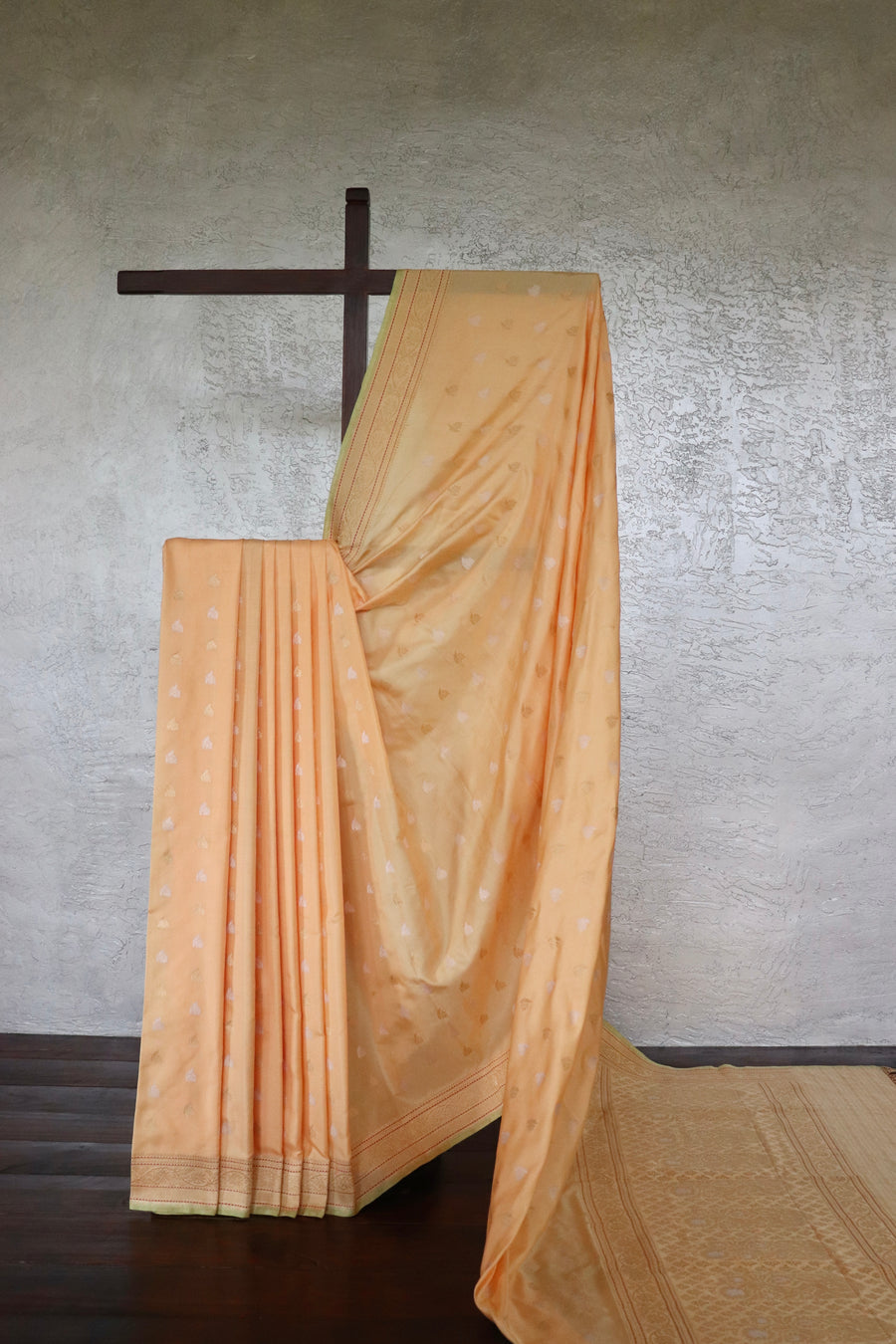 Light Peach Kadhua Motif Pure Silk Handloom Banarasi Saree