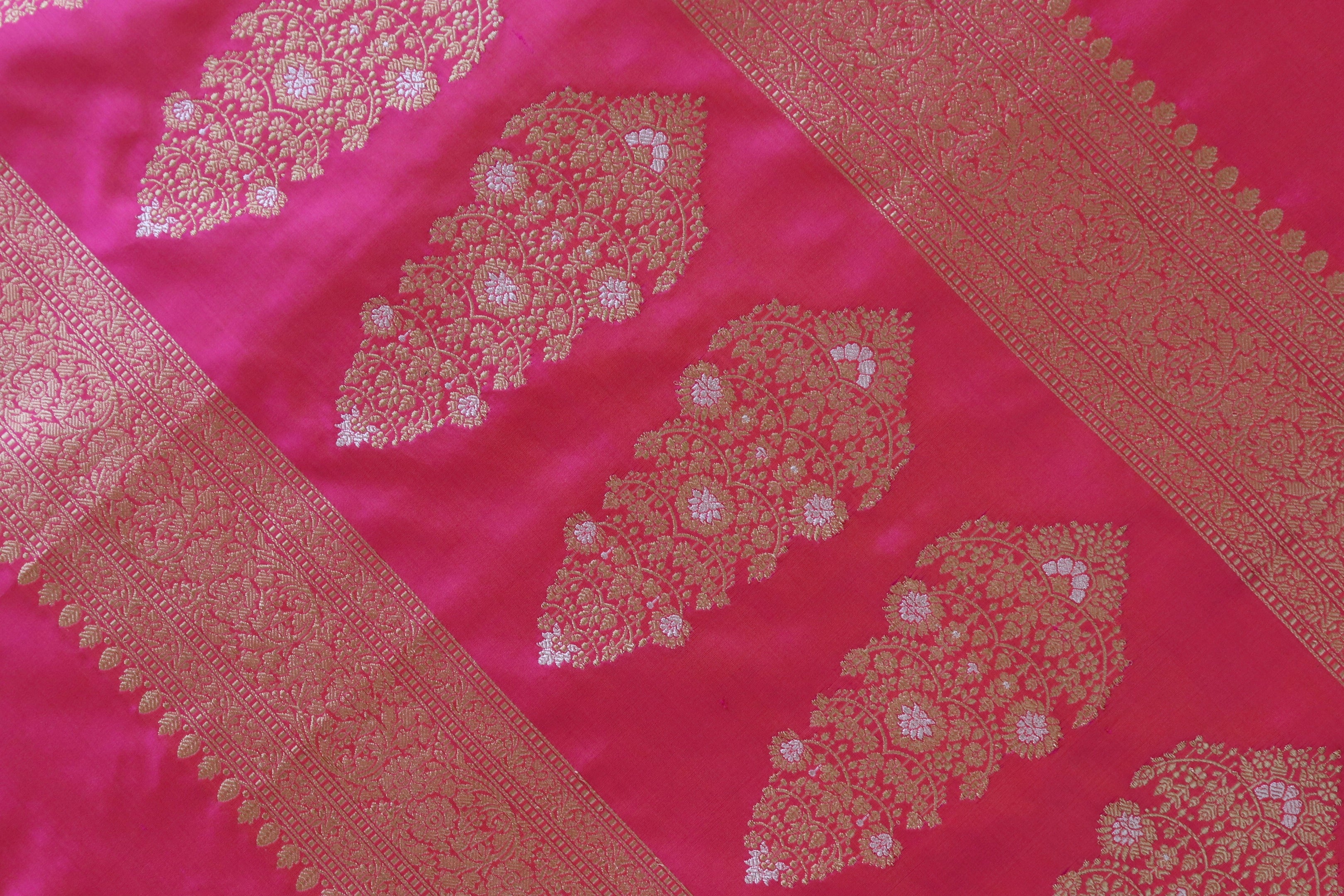 Rani Pink Phool Buta Pure Silk Handloom Banarasi Saree