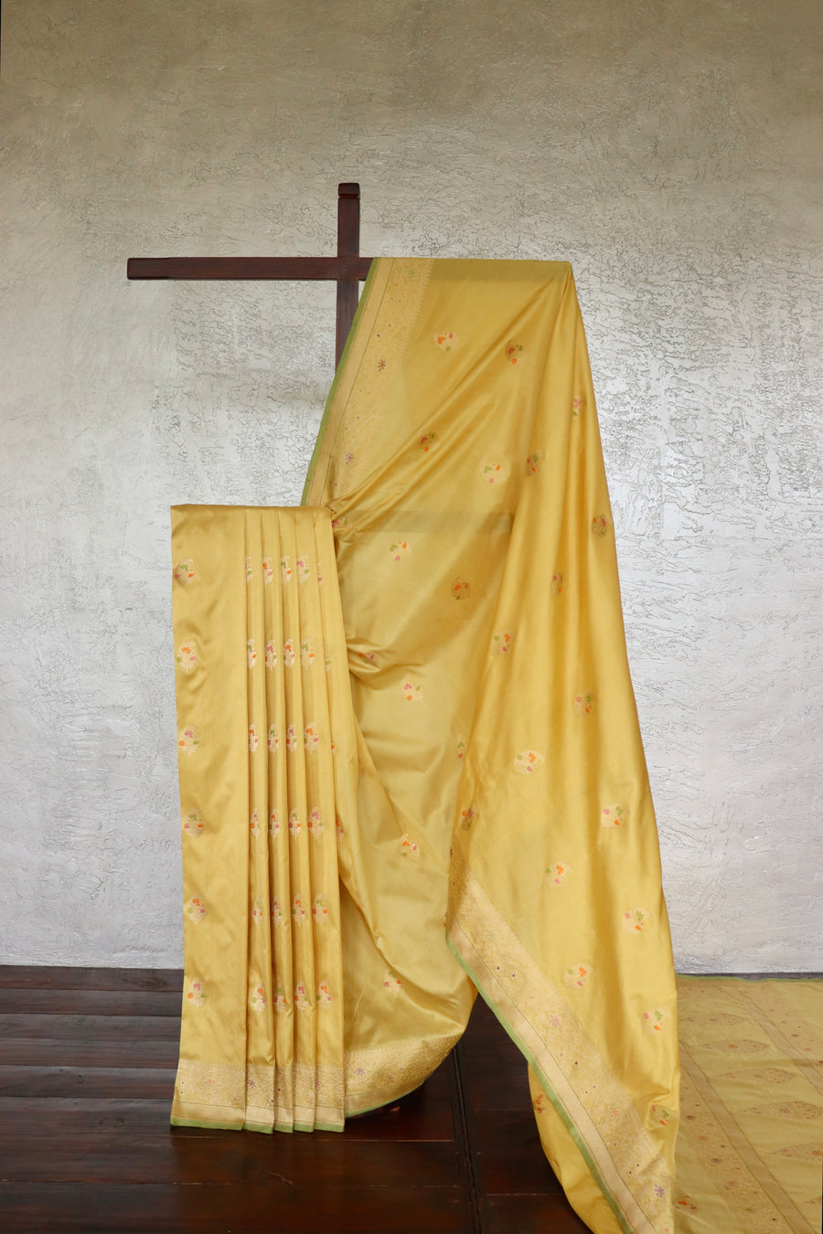 Light Lemon Kairy Pure Silk Handloom Banarasi Saree