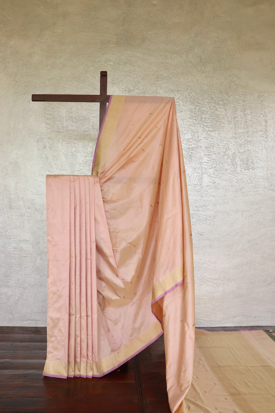 Peachy Pink Kairy Kuniya Pure Silk Handloom Banarsi Saree