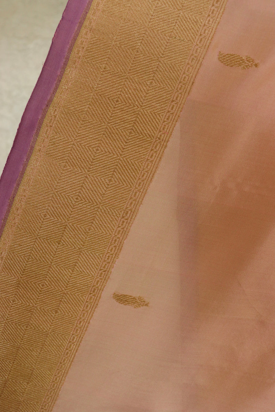 Peachy Pink Kairy Kuniya Pure Silk Handloom Banarsi Saree