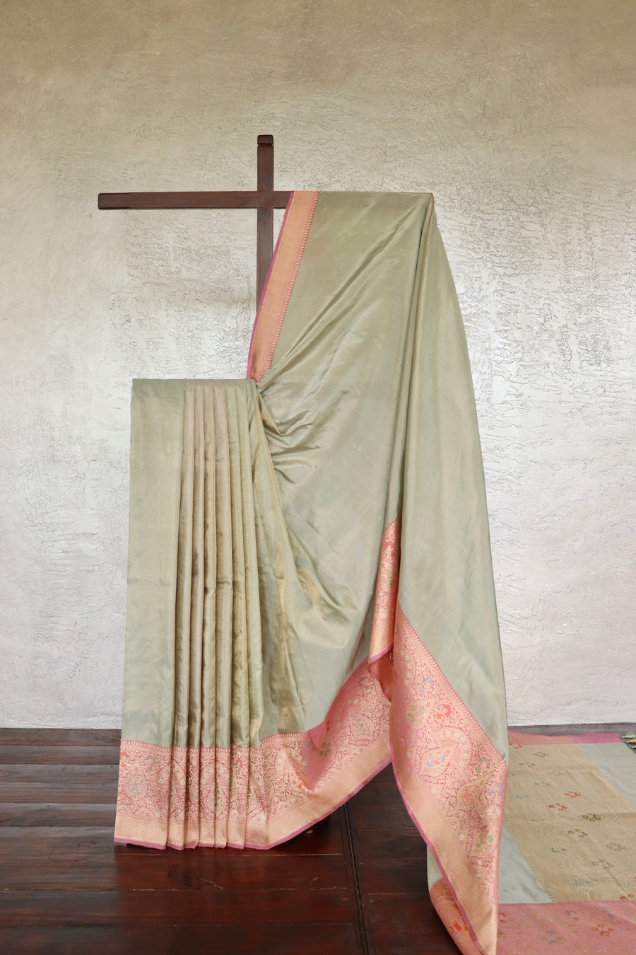 Pink With Sky Blue Tissue With Meenadar Silk Kadiyal Banarasi Saree