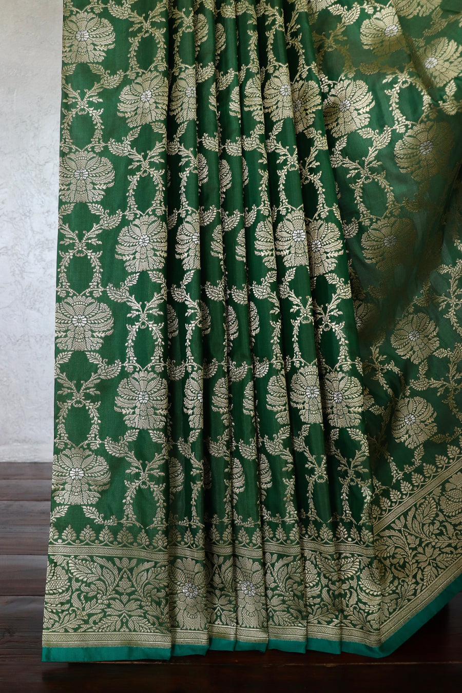 Green Chinar Pure Silk Banarasi Jangla Saree | Stuti Weaves