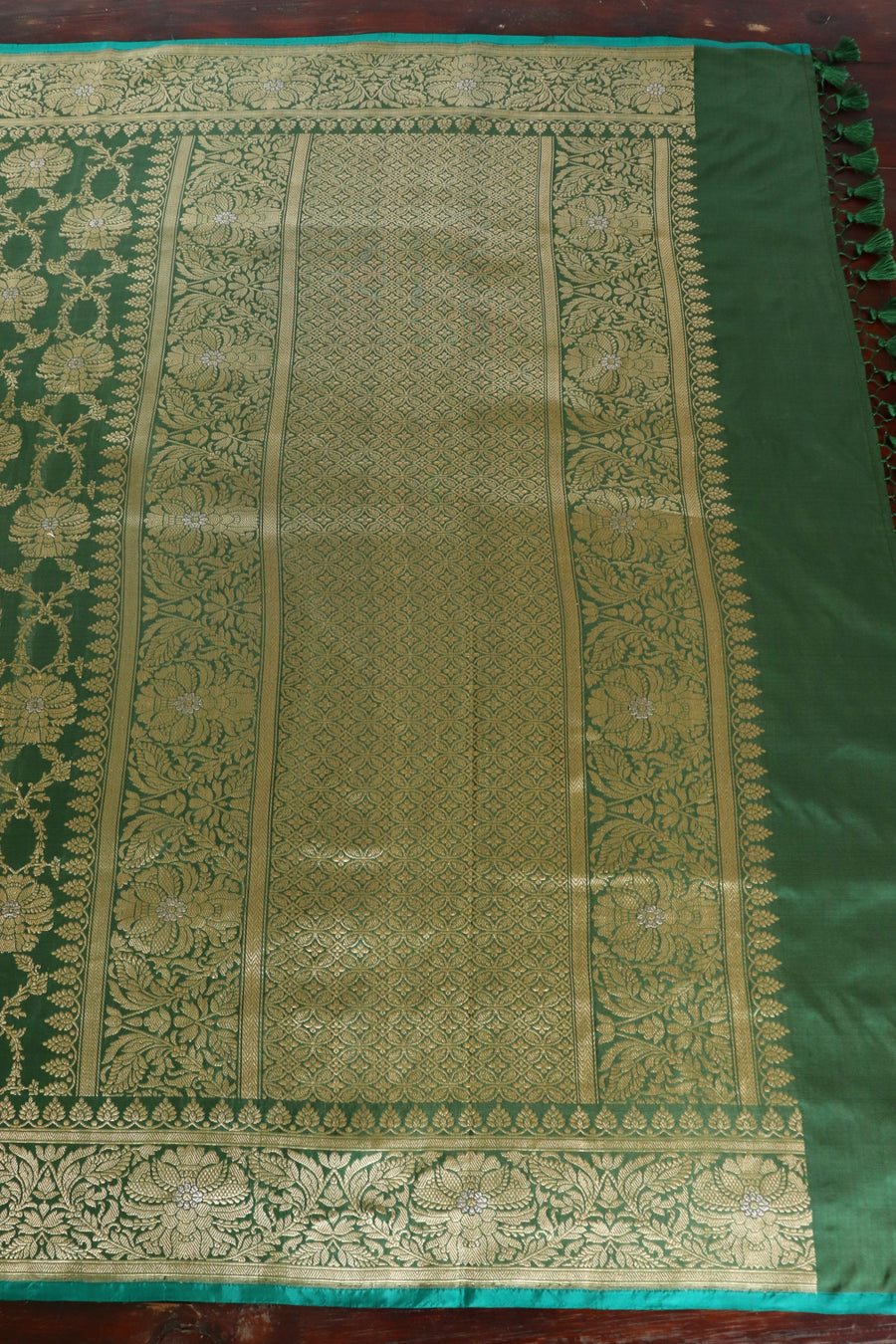 Green Chinar Pure Silk Banarasi Jangla Saree | Stuti Weaves