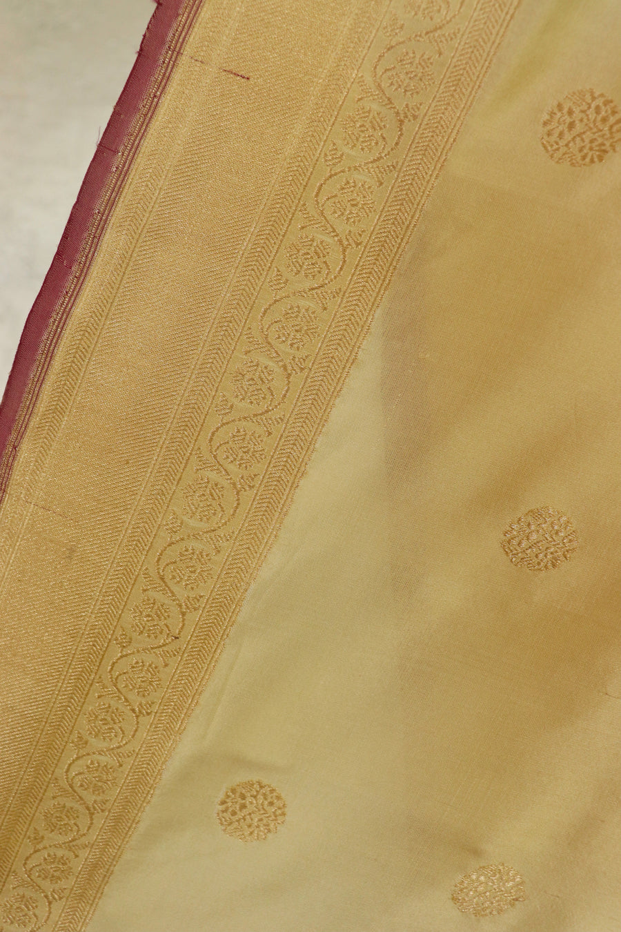 Ivory Ginnie Motif Pure Silk Banarasi Saree | Stuti Weaves