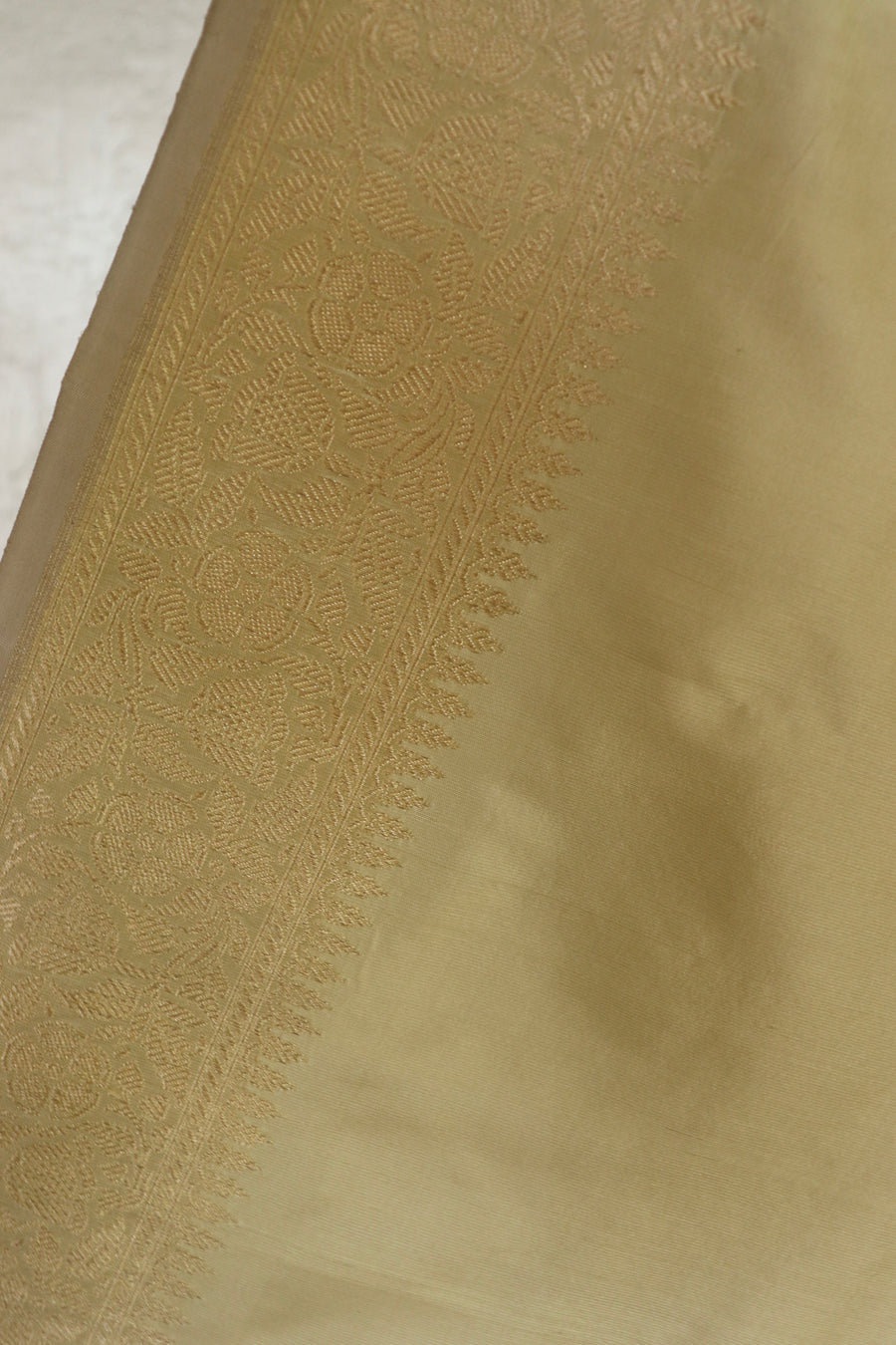 Cream Green Motif Pure Silk Banarasi Saree | Stuti Weaves