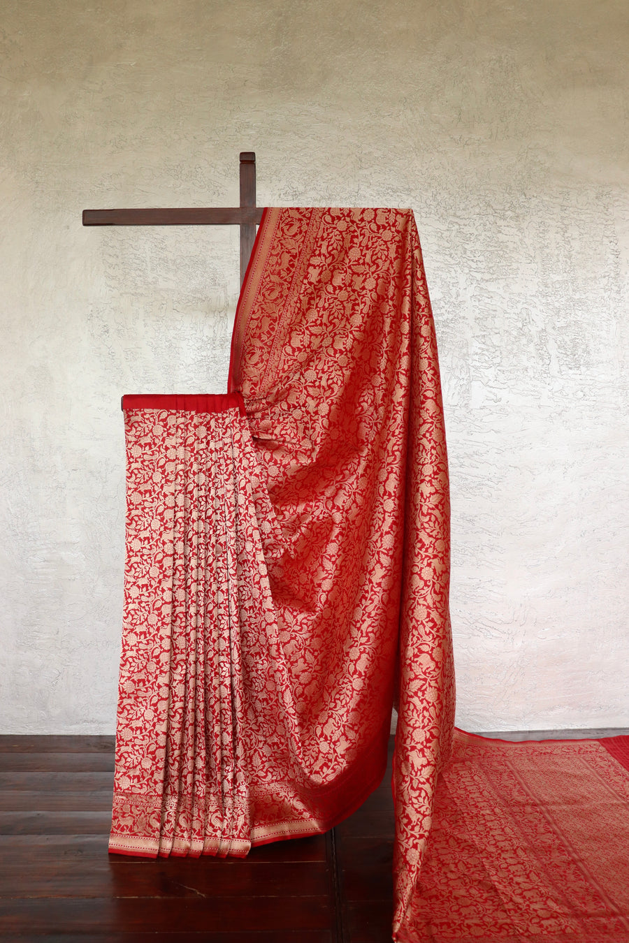 Red Shikargah Pure Silk Handloom Banarasi Saree