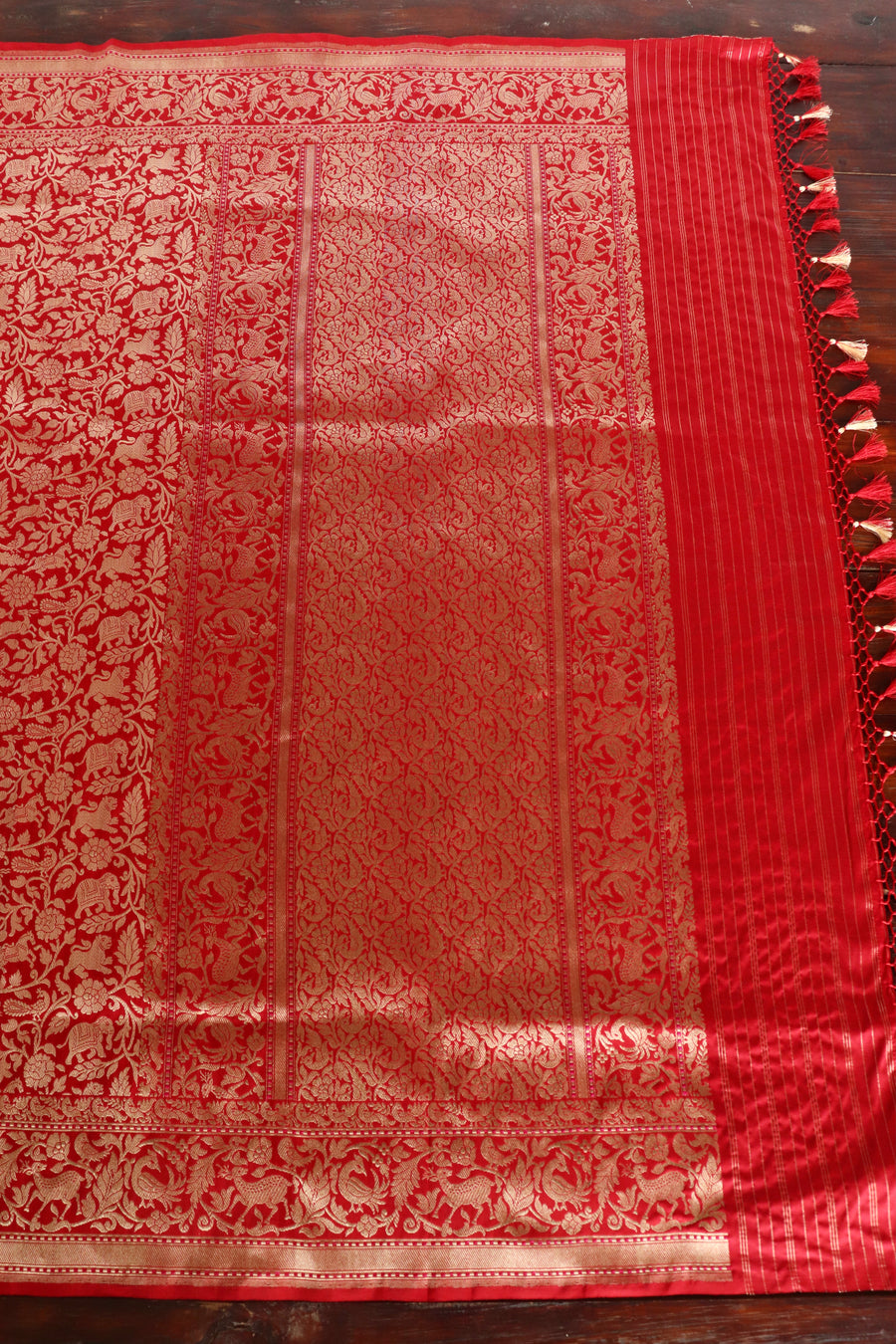 Red Shikargah Pure Silk Handloom Banarasi Saree