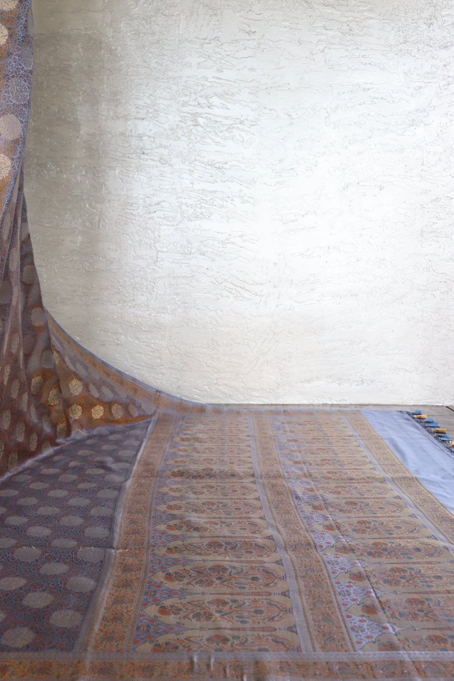 Grey Jamawar Tanchoi Satin Silk Saree