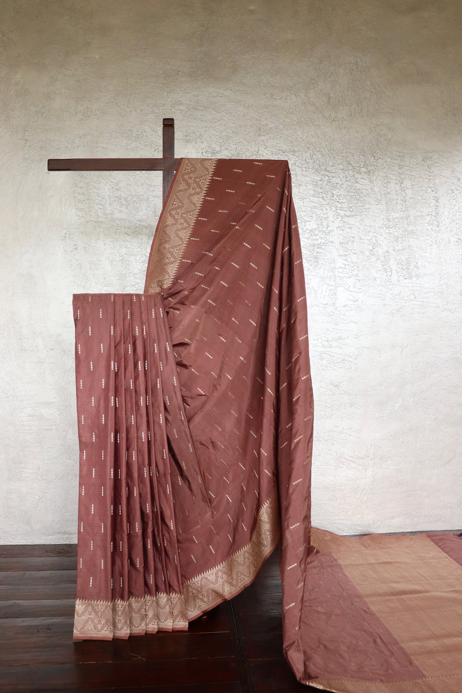 Dusty Rose Kadhua Buta Pure Silk Handloom Banarsi Saree