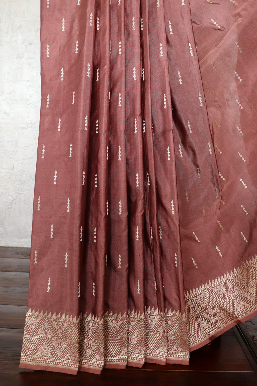 Dusty Rose Kadhua Buta Pure Silk Handloom Banarsi Saree
