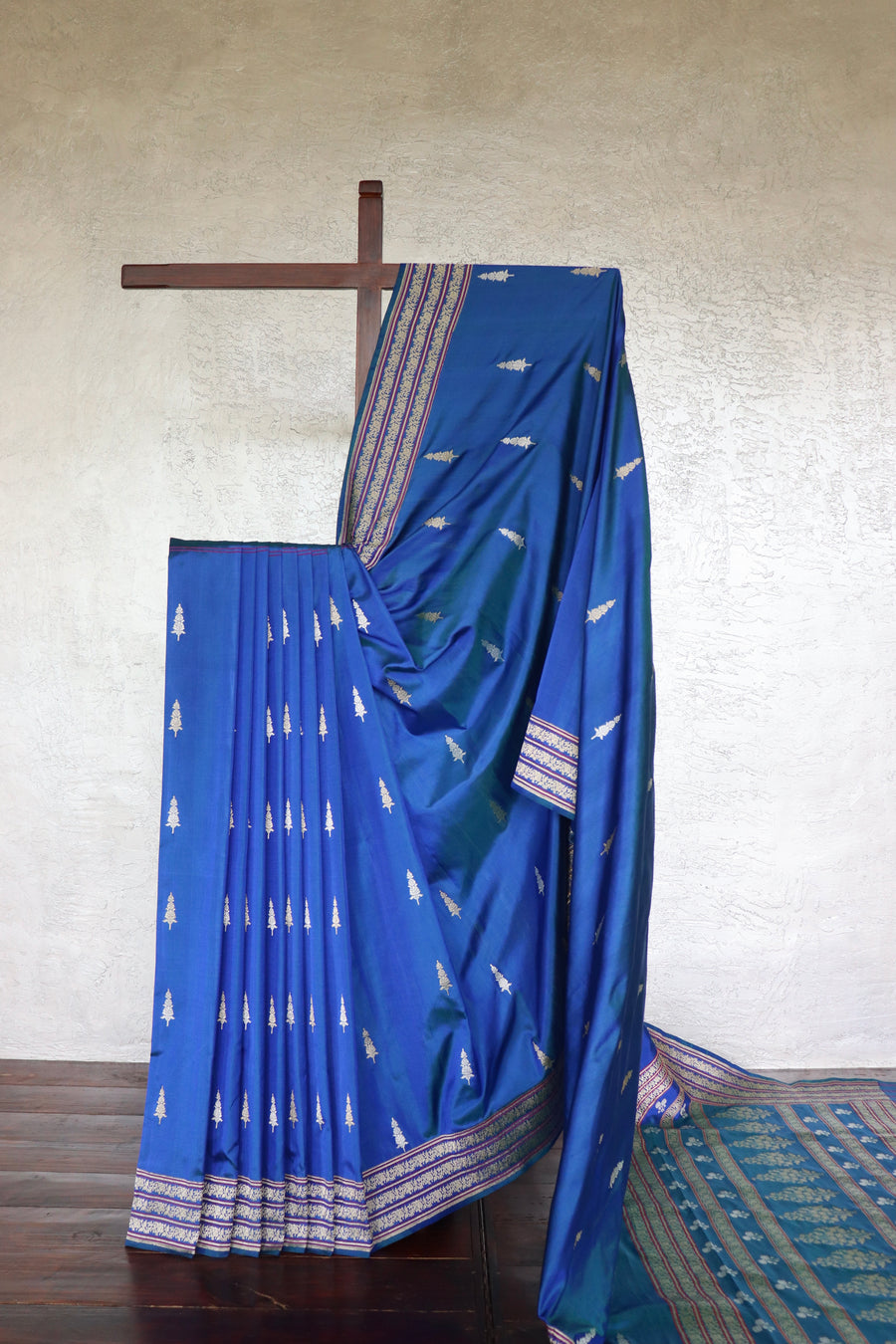 Royal Blue Cypress Buti Motif Pure Silk Handloom Banarasi Saree
